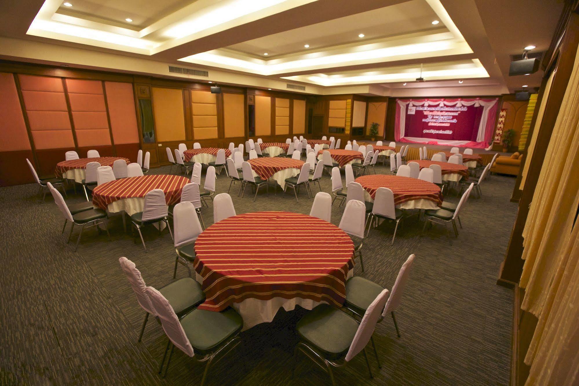 Pimann Inn Hotel Чианг Рай Екстериор снимка